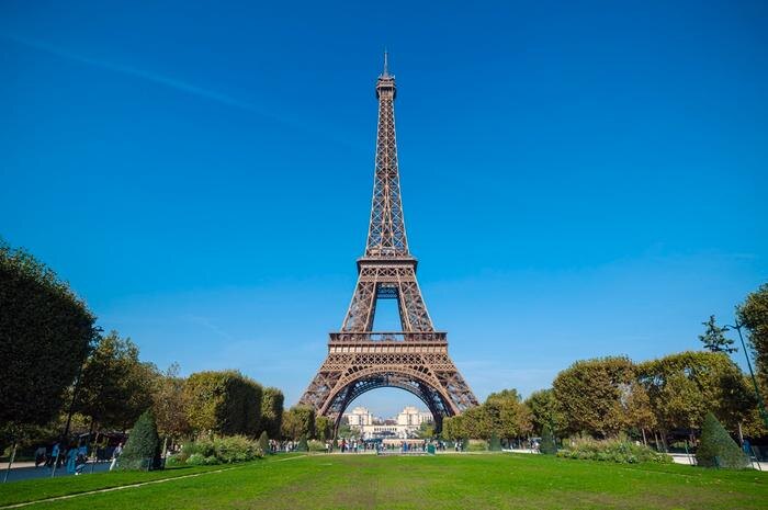 Обложка © Shutterstock / FOTODOM / Kenneth Ip