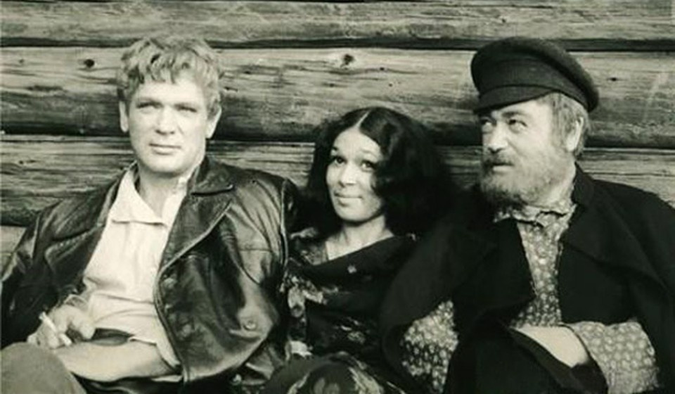    Екатерина Жемчужная в роли цыганки Зорицы из «Вечного зова» (1976) кадр из фильма