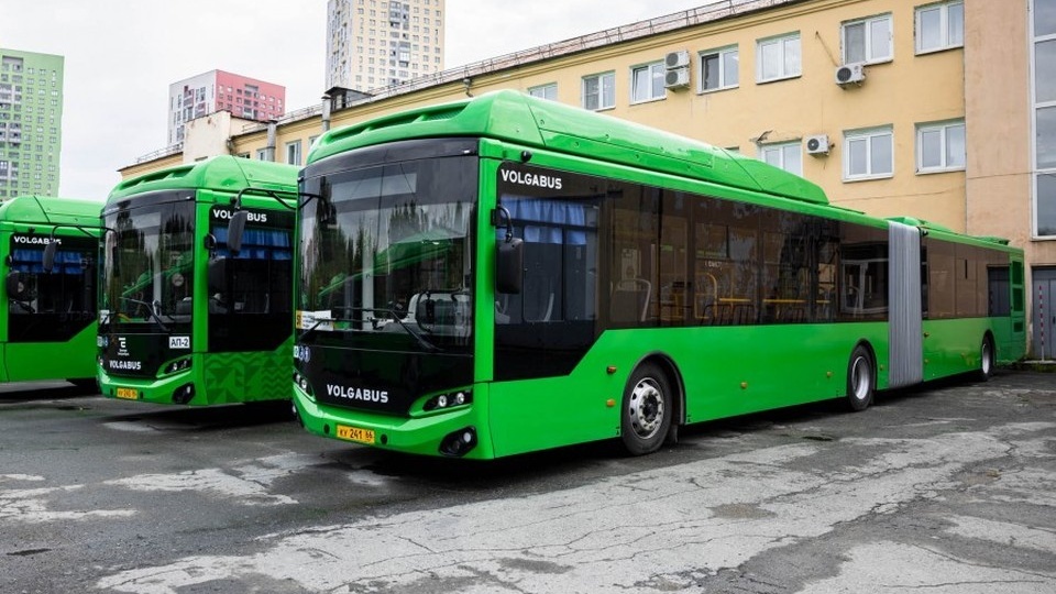 В Екатеринбург едут пять новых автобусов-гармошек