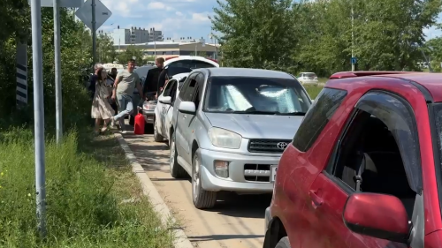 Жизнь в очереди за бензином / скриншот кадра видео канал Александр Осипов в Мах
