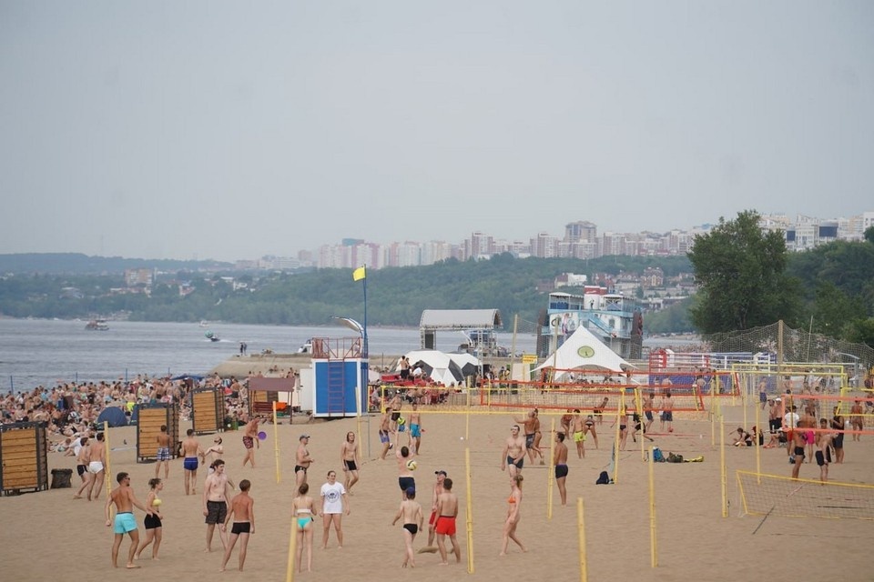    Вода в Волге прогрелась до +20,6 градусов. Светлана МАКОВЕЕВА