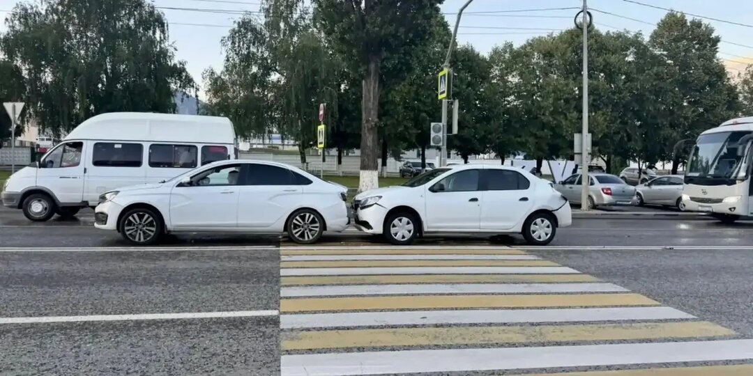 Женщина умерла после массовой аварии в Пятигорске