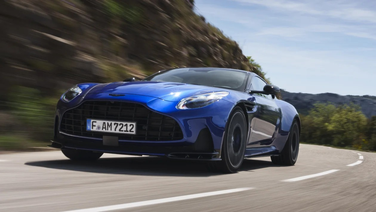 Aston Martin DB12 S