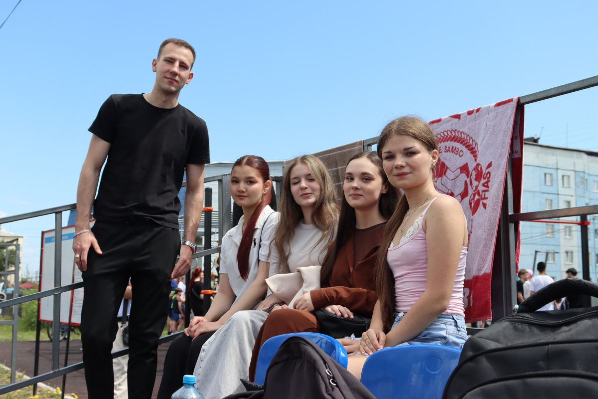 Молодёжная команда болельщиков
