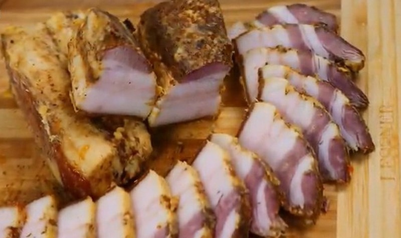 На бутерброд незаменима, а ведь я просто сложила всё в банку. Вкуснее не бывает.