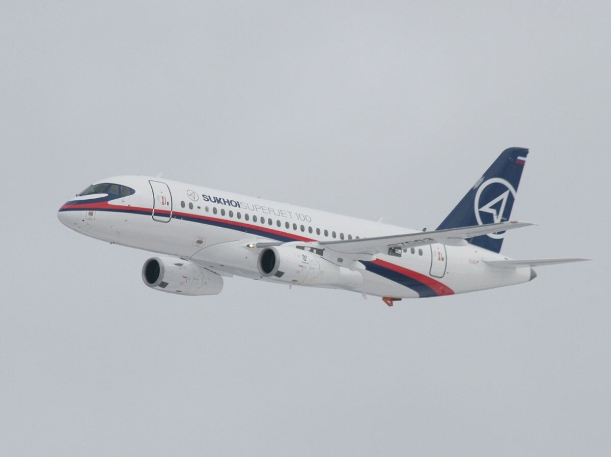    Sukhoi SuperJet-100