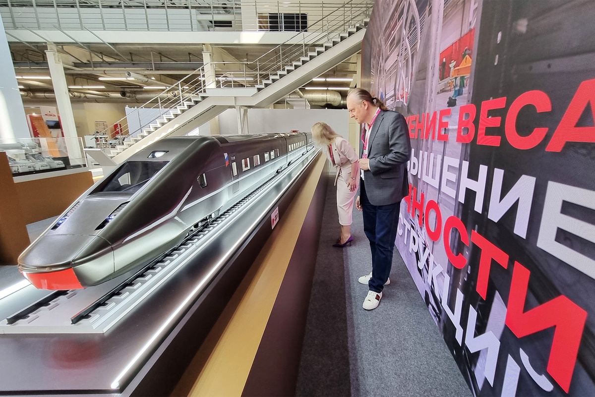    На стендах "Иннопрома" представлены натурные макеты и прототипы от передовых российских предприятий./Татьяна Андреева/ РГ