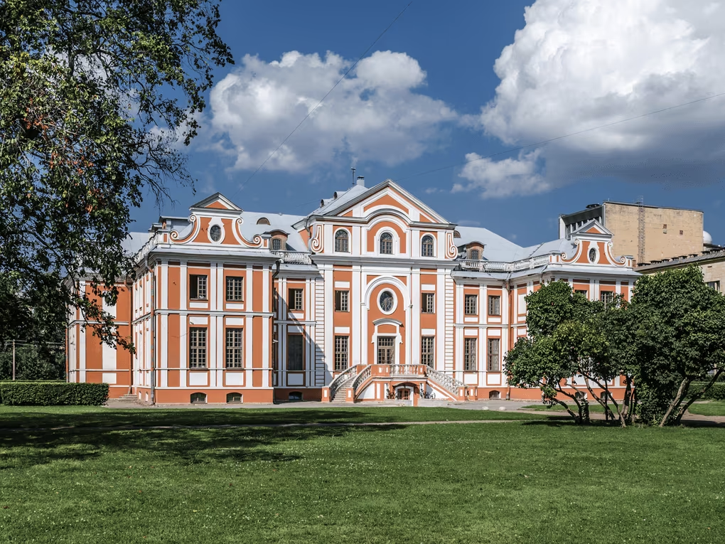 Кикины палаты, Санкт-Петербург. Фотография c портала Культура.РФ: https://www.culture.ru/materials/258702/istoriya-odnogo-zdaniya-kikiny-palaty 
