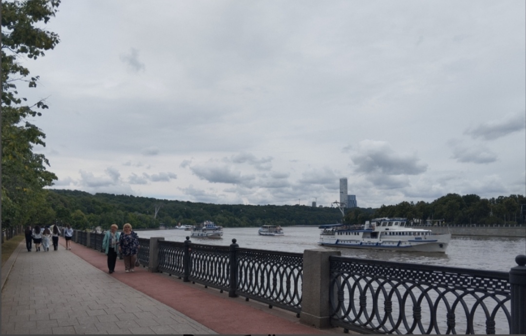 Воробьёвская набережная.