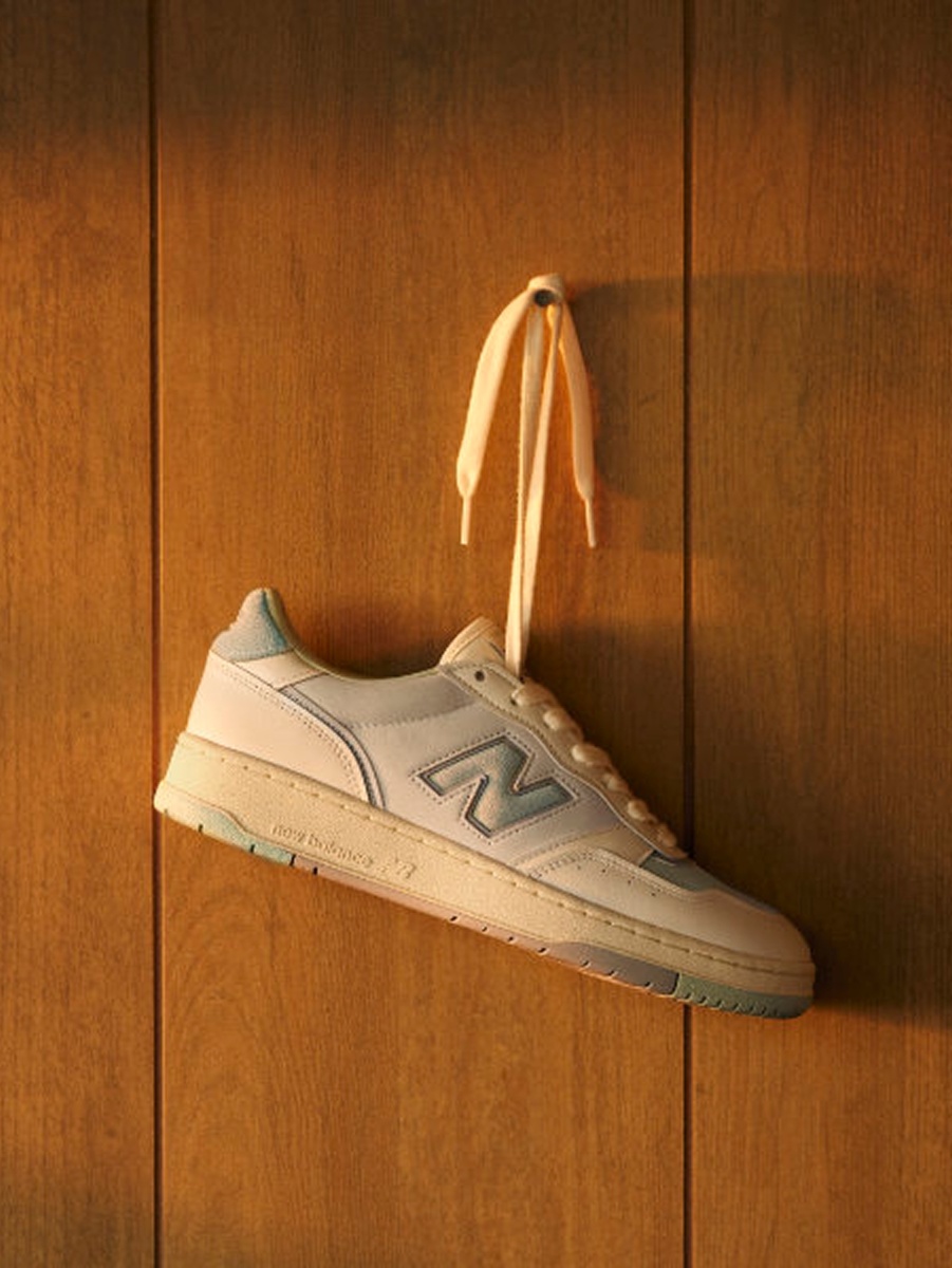    New Balance объединил баскетболиста Купера Флэгга и его братьев в новом кампейне (фото 3)
