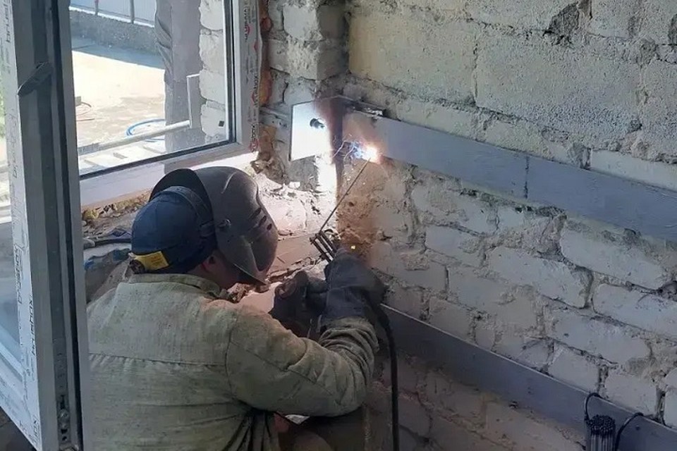    Петербург восстанавливает здание ГИМС МЧС в Мариуполе. Фото: «Возродим Донбасс»