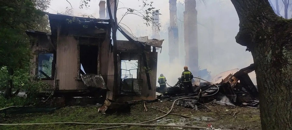    Огонь почти полностью уничтожил здание. Фото: https://max.ru/kgiopspb