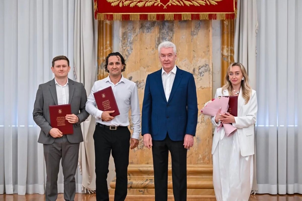   Мэр столицы Сергей Собянин вручил премии Москвы 2026 года в области архитектуры и градостроительства. Церемония награждения прошла в Мраморном зале столичной мэрии и была приурочена ко Дню архитектора.