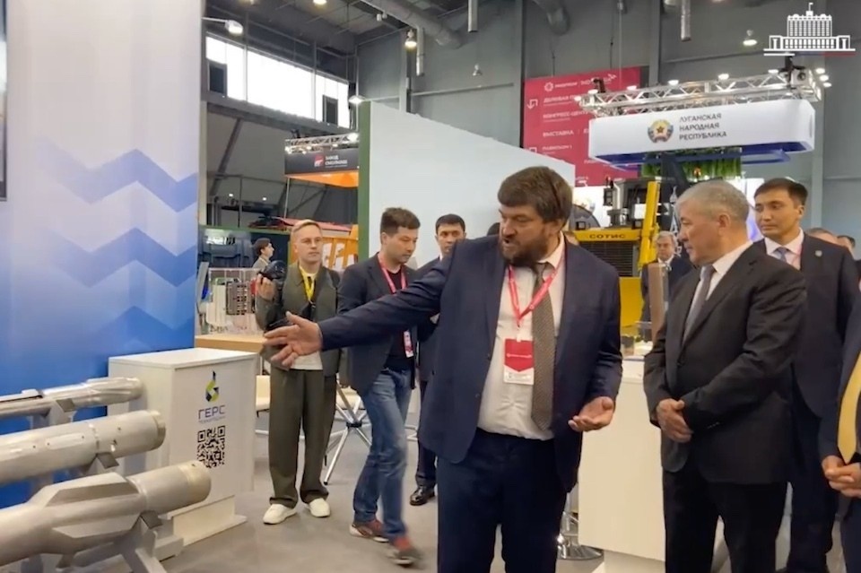    Тверская роторная система для бурения скважин на суше и шельфе была признана одной из наиболее перспективных разработок выставки. Фото: Правительство РФ.