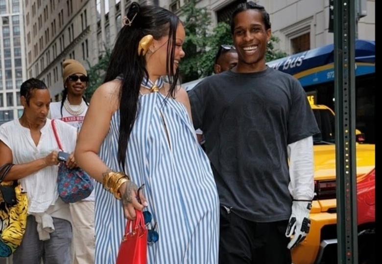 Рианна сияет от счастья на прогулке с A$AP Rocky после его скандального секс-признания