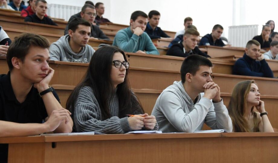 Кому на самом деле достаются бюджетные места в вузах в 2026 году