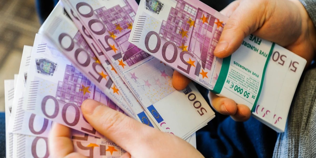Пока мы нищаем, они заработали $2,5 трлн. Почему этот разрыв нас убьет