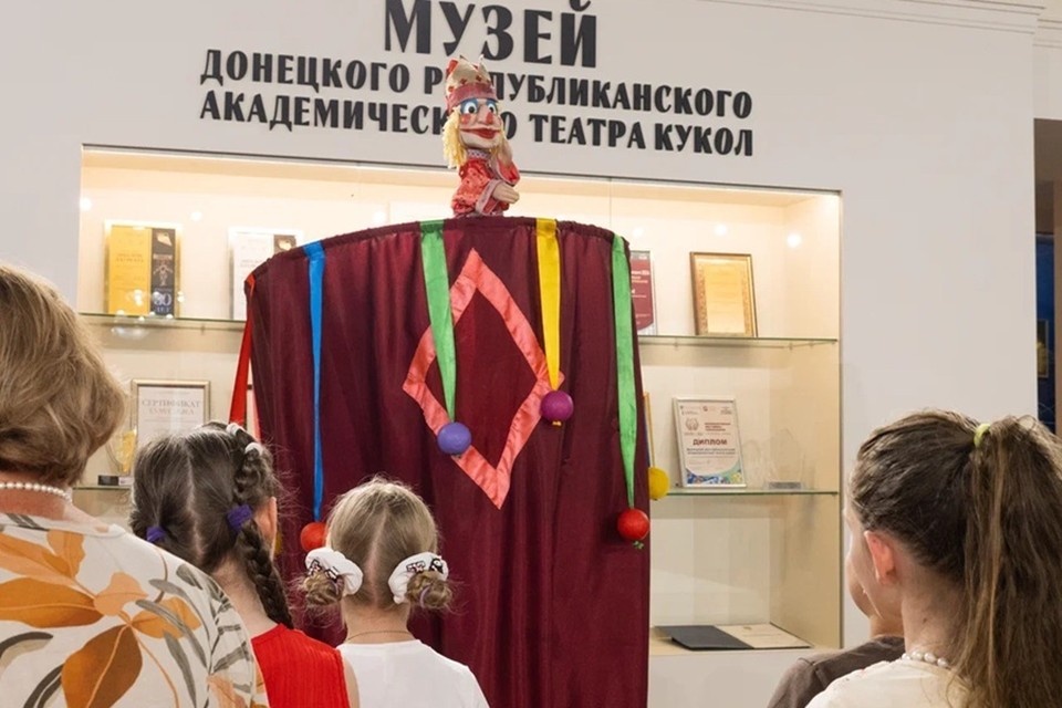    В Новом музее Донецкого театра кукол прошла первая экскурсия для зрителей. Фото: Минкультуры ДНР