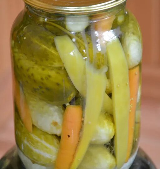 Огурцы по-болгарски