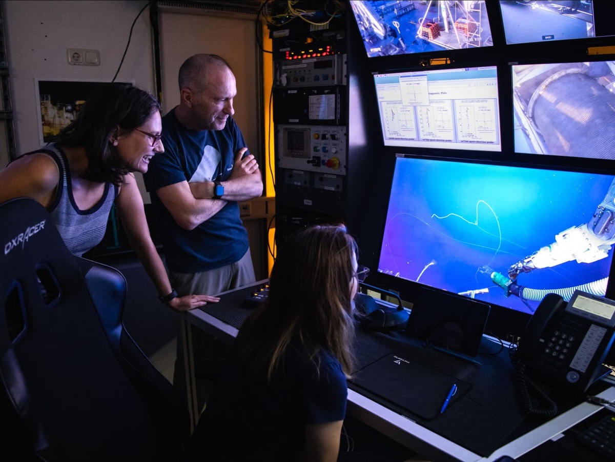 � NOAA