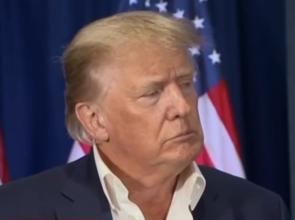 Трамп заявил, что режим прекращения огня с Ираном больше не действует