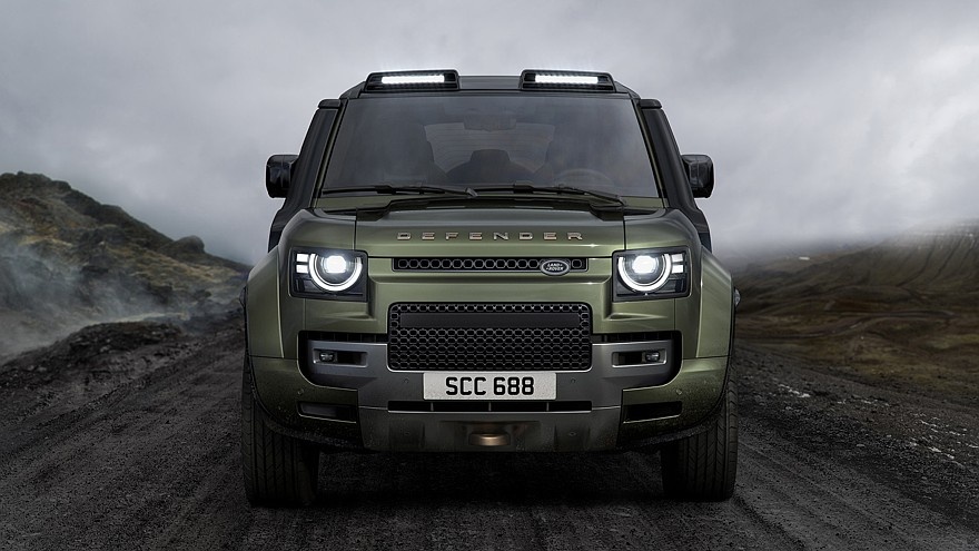    На фото: Land Rover Defender Octa