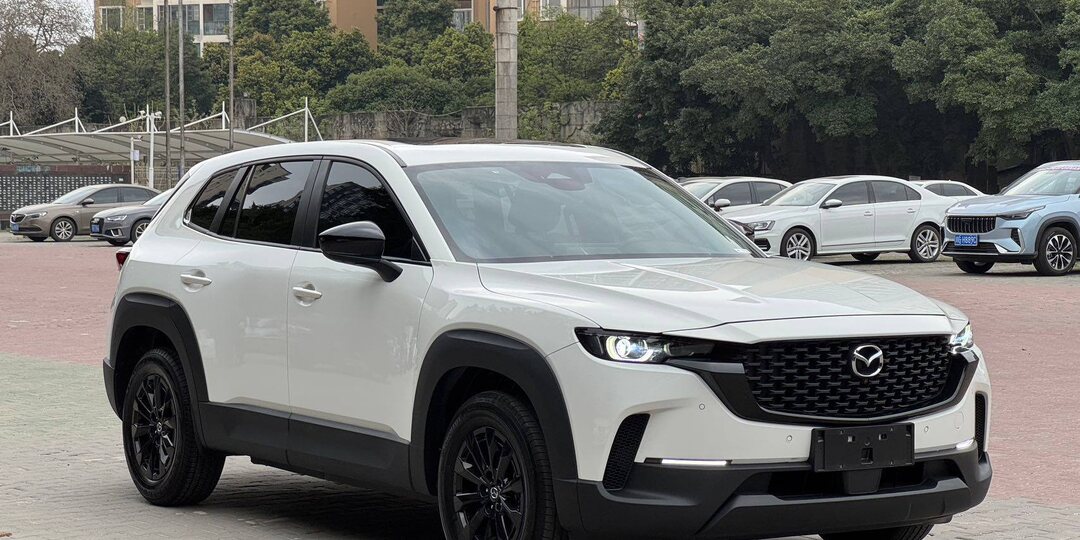 Купили Mazda CX-50 2023 - левый руль, пробег 43 000 км и отличная комплектация.