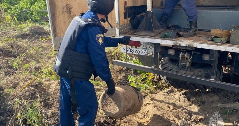 Взрывоопасный предмет времён Великой Отечественной войны обнаружили в деревне в Орловской области
