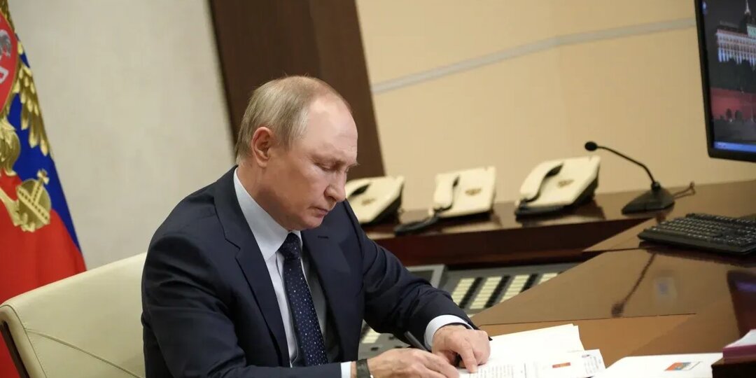 Кремль опубликовал поручения президента по поддержке русского языка