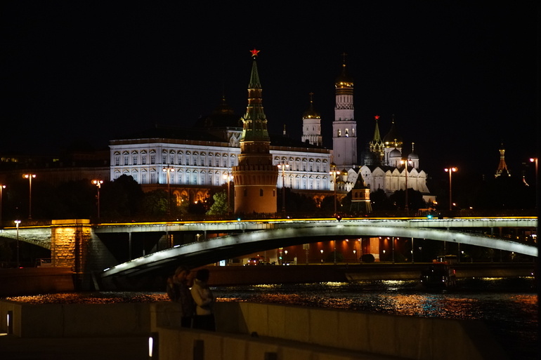Свадьба роботов состоялась в библиотеке имени Пушкина в Москве