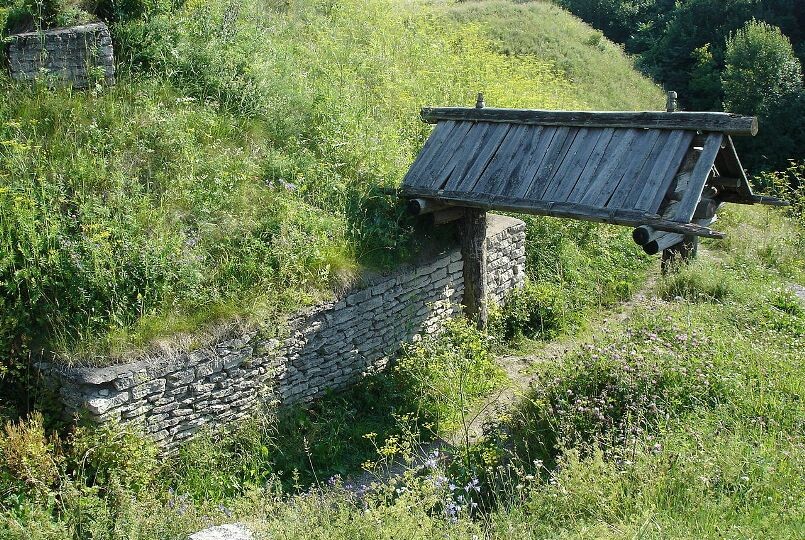 Изборск. Труворово городище. Труворов крест.