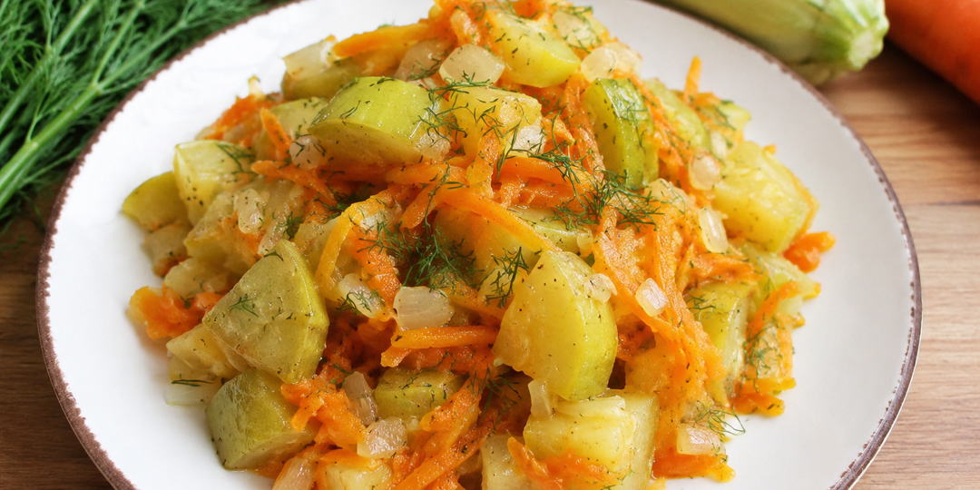 Кабачки, тушеные с морковью и луком — простой и вкусный рецепт на каждый день