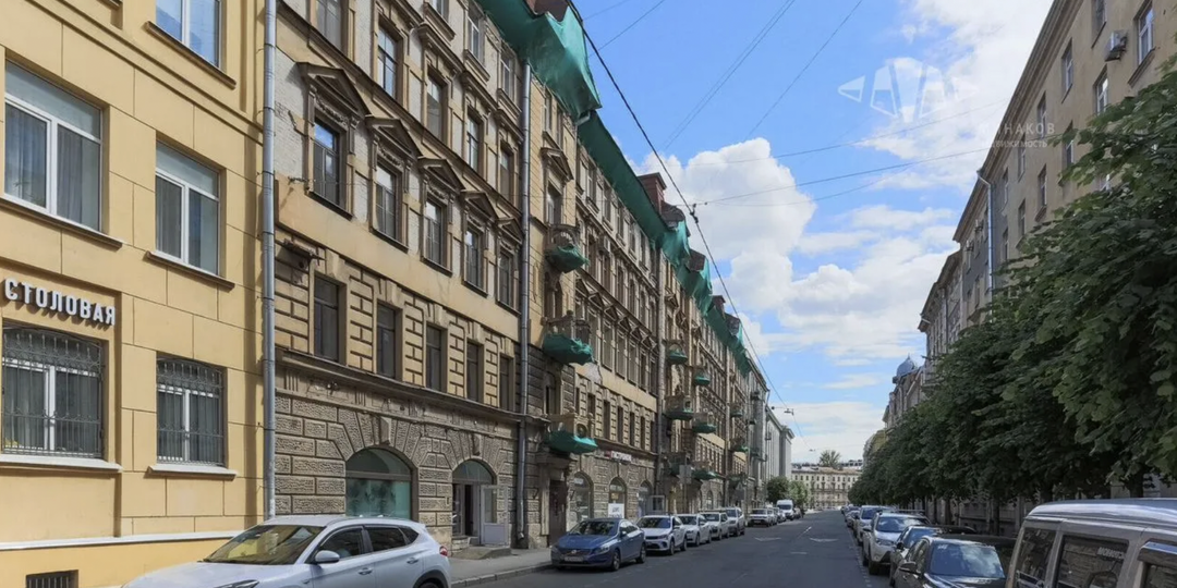 Двухкомнатная квартира у Таврического сада со специфичной планировкой