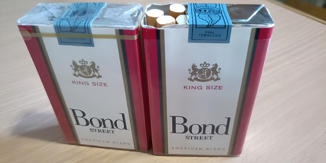 Выкупил у коллекционера пачку сигарет Bond Street из 90-х годов: пробую и делюсь мнением