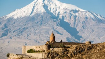 На Камчатке вулканы проснулись и стали опасными для туристов