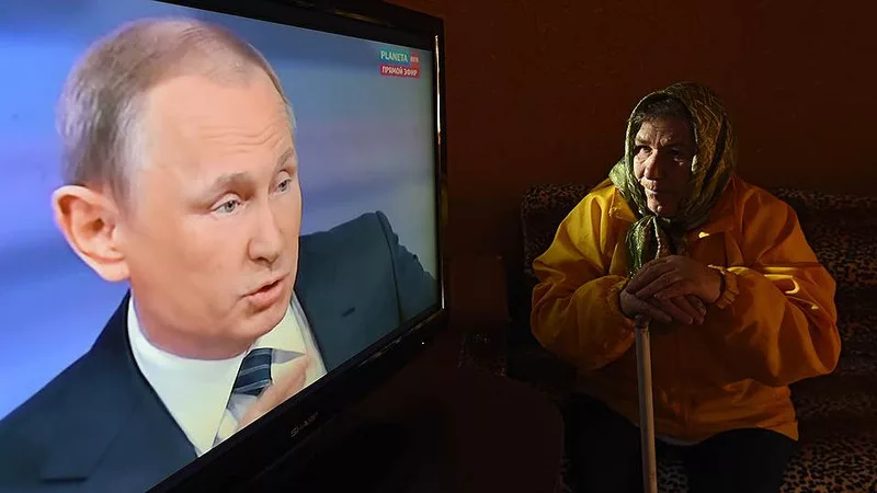 — Хоть ложись и помирай! — пенсионеры по всей стране жалуются, что пенсий уже не хватает даже на еду.