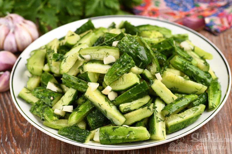 Мой любимый рецепт быстрых малосольных огурцов: они с изюминкой во вкусе
