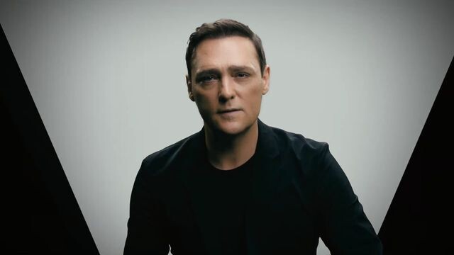 Сын решил стать пилотом, а дочь - успешной певицей. Где сейчас дети Юрия Шатунова, и почему музыкант долгие годы скрывал их от публичности?
