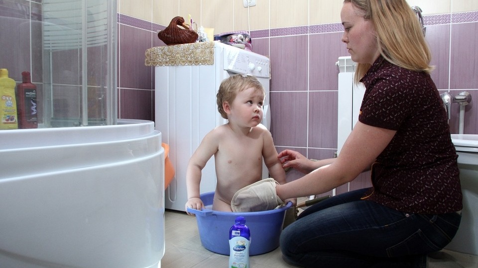 Омичка пожаловалась губернатору на отсутствие ГВС и получила неутешительный ответ