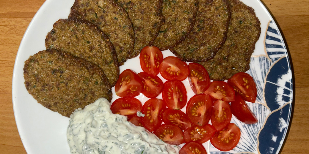 Не просто оладьи: куриная печень + киноа = тот самый вкус, который хочется повторить