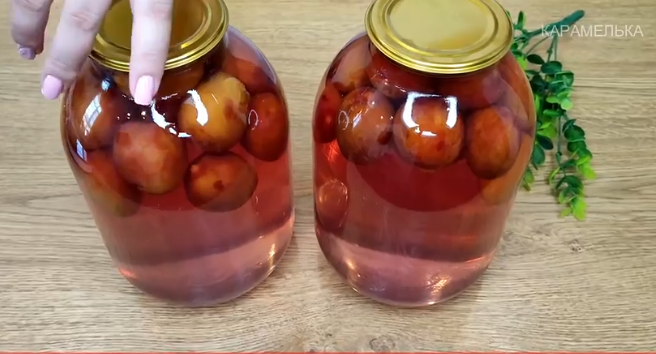 Самый вкусный компот из сливы: каждый год закрываю всё больше банок, но всё равно мало