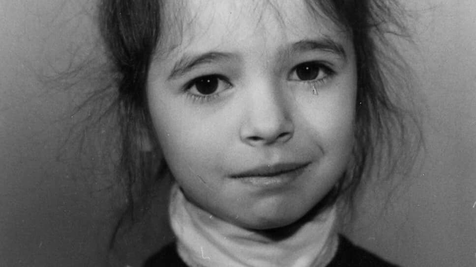 Диана Вишнева родилась 13 июля 1976 года в Ленинграде, в семье инженеров-химиков Виктора Геннадьевича и Гузаль Фагимовны Вишневых. Ходила в обычную школу, но мечтала о балетной сцене.📷Фото: Из личного архива Дианы Вишневой