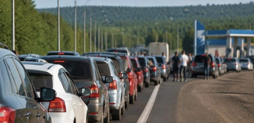 Очередь на АЗС могут признать уважительной причиной опоздания