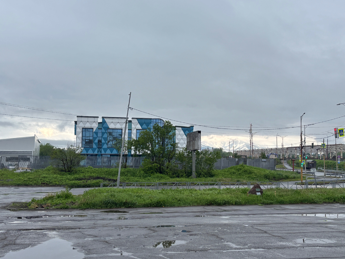 Пока завтракали, вулкан показался