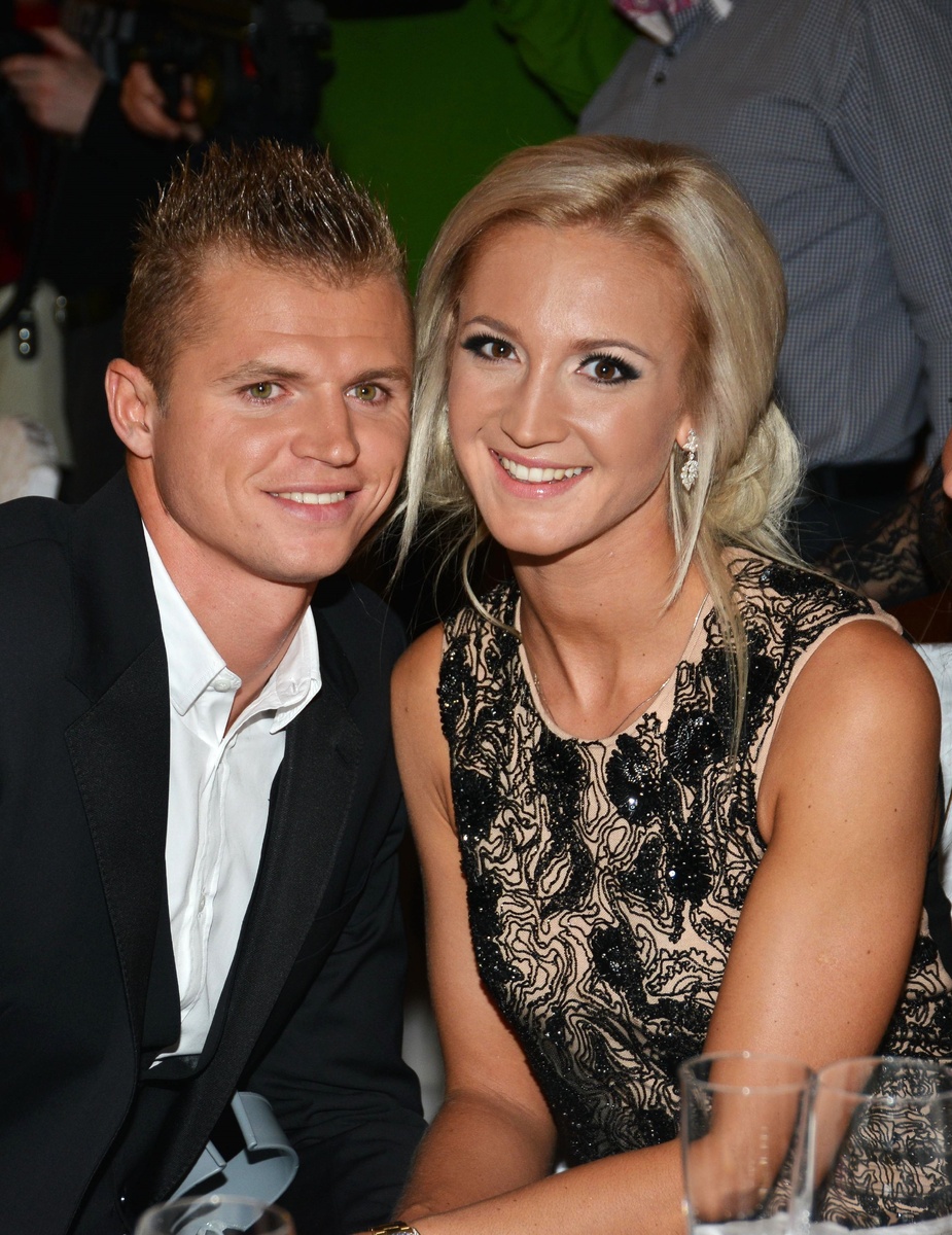    Дмитрий Тарасов и Ольга Бузова развелись в 2016 году