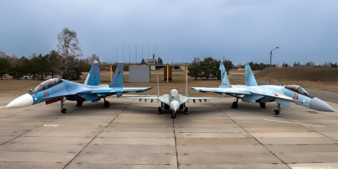 Появилось наглядное сравнение размеров Су-30СМ, МиГ-29 и Су-35С
