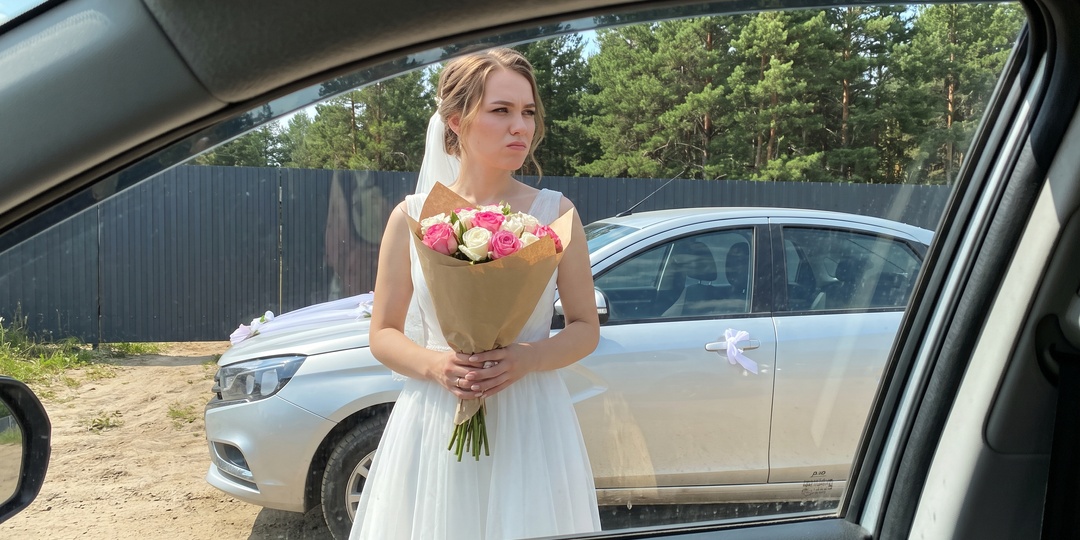 «Куда я 70 человек дену?!» - вопила золовка в белом платье, уткнувшись в охрану у дачи