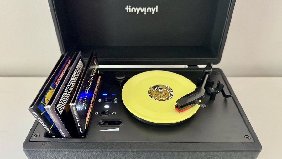 Лучше меньше, да лучше: Tiny Vinyl выпустил самый миниатюрный проигрыватель