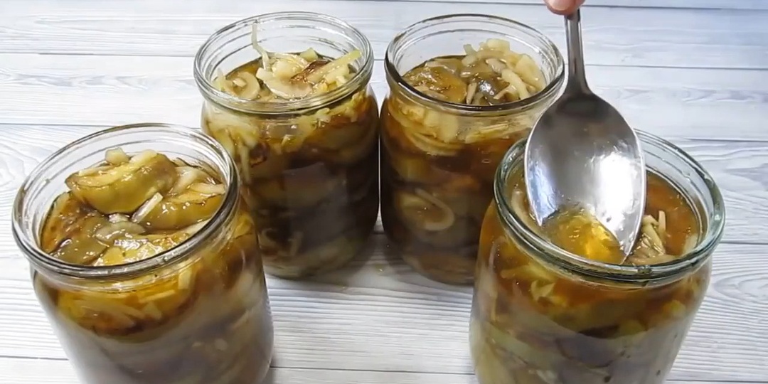 Заготовка, которую я повторяю из года в год. У них какой-то особенный вкус! Есть при их приготовлении нечто особенное, а блюдо любимое.
