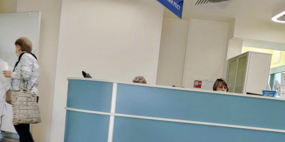 Кто придумал ходить к терапевту дважды? Разбираем бюрократию в поликлинике